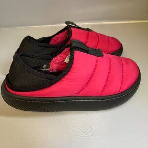 CROCS Women's Slippers - Black and Pink